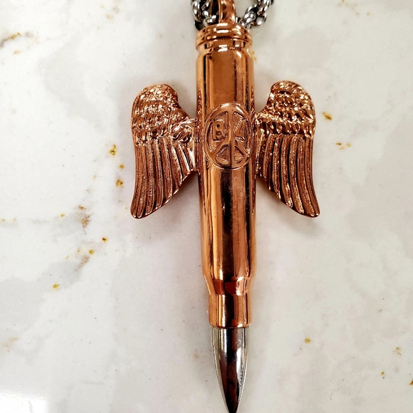 👀50% OFF👀 NIB 💙 Guardian Angel Wings Bullet Necklace - Picture 4 of 6